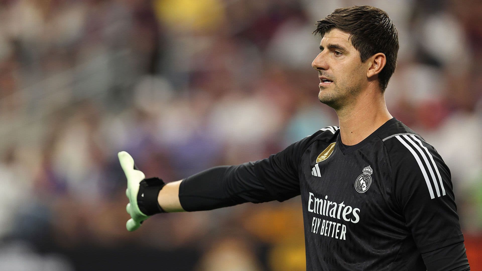 ريال مدريد يبدأ مفاوضات تمديد عقد كورتوا