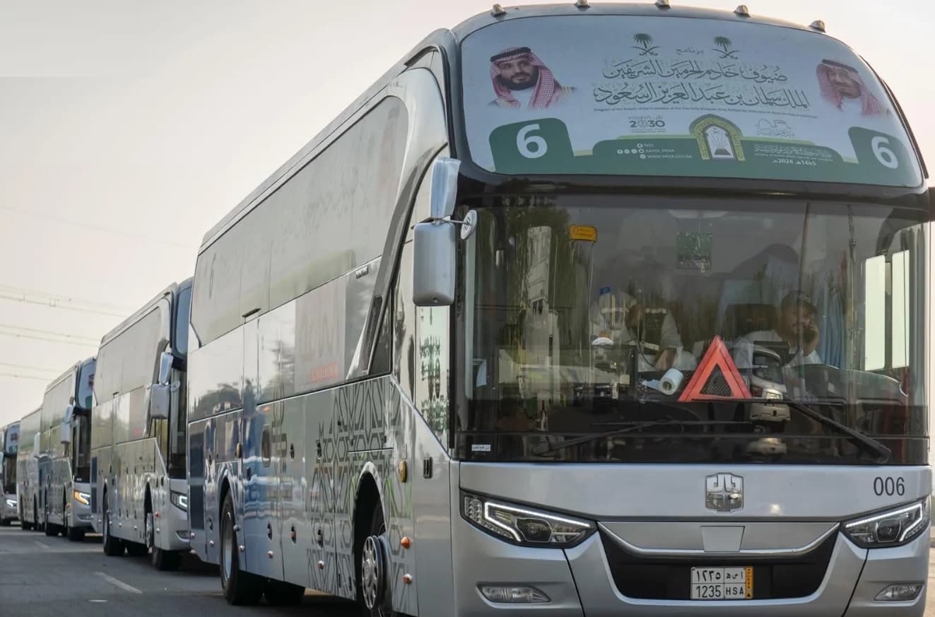 بعد أداء فريضة الحج.. ضيوف برنامج خادم الحرمين يغادرون مكة إلى المدينة المنورة