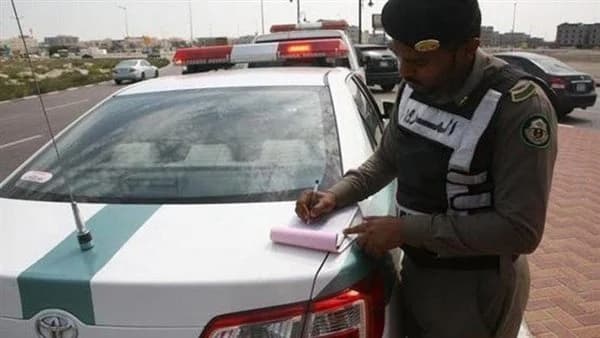 غرامة تصل إلى 300 ريال.. المرور يوجه تحذيرًا مهمًا للسائقين