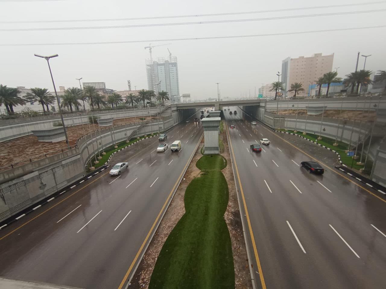 أمطار رعدية وسيول متوقعة على مناطق عدة