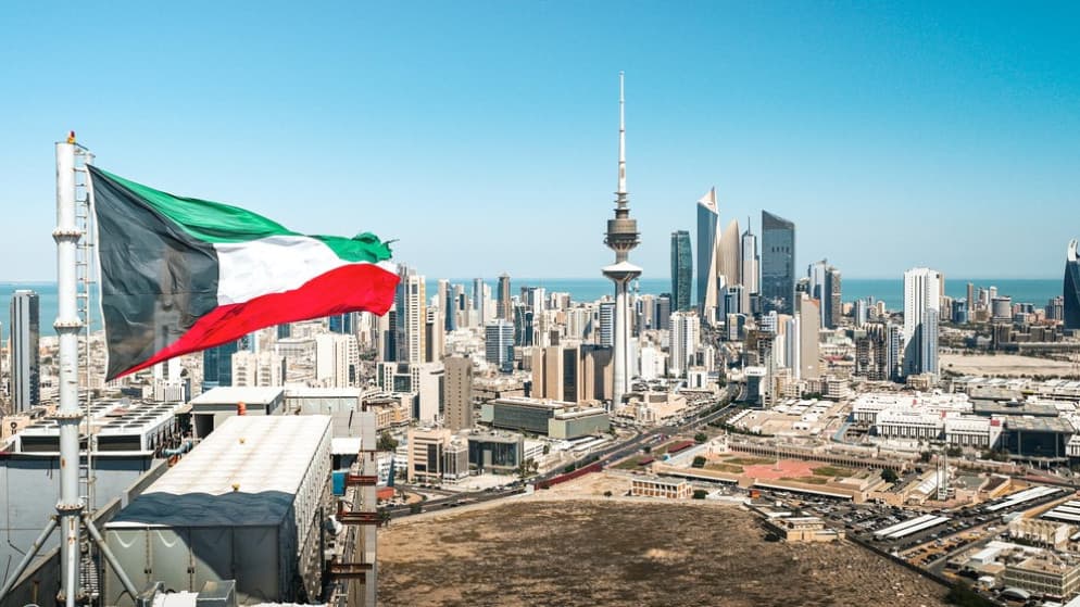 الجيش الكويتي يعلن التصدي لأهداف جوية معادية