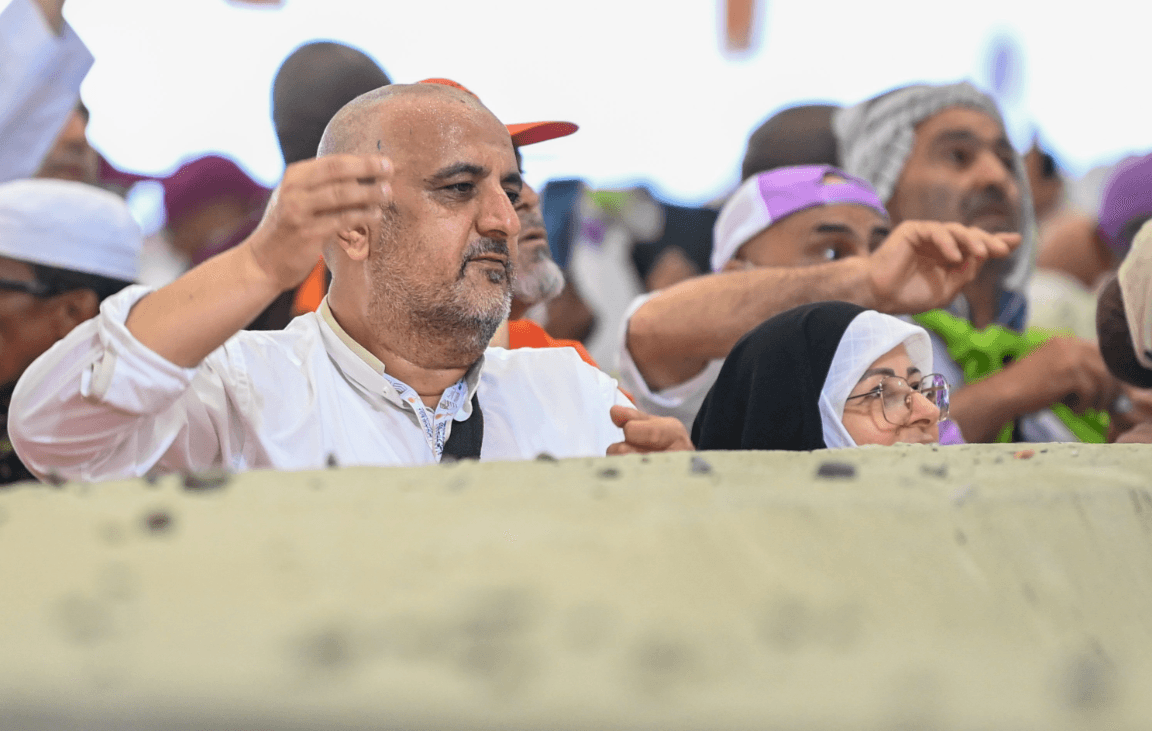 70% من الحجاج يرمون الجمرات مساء