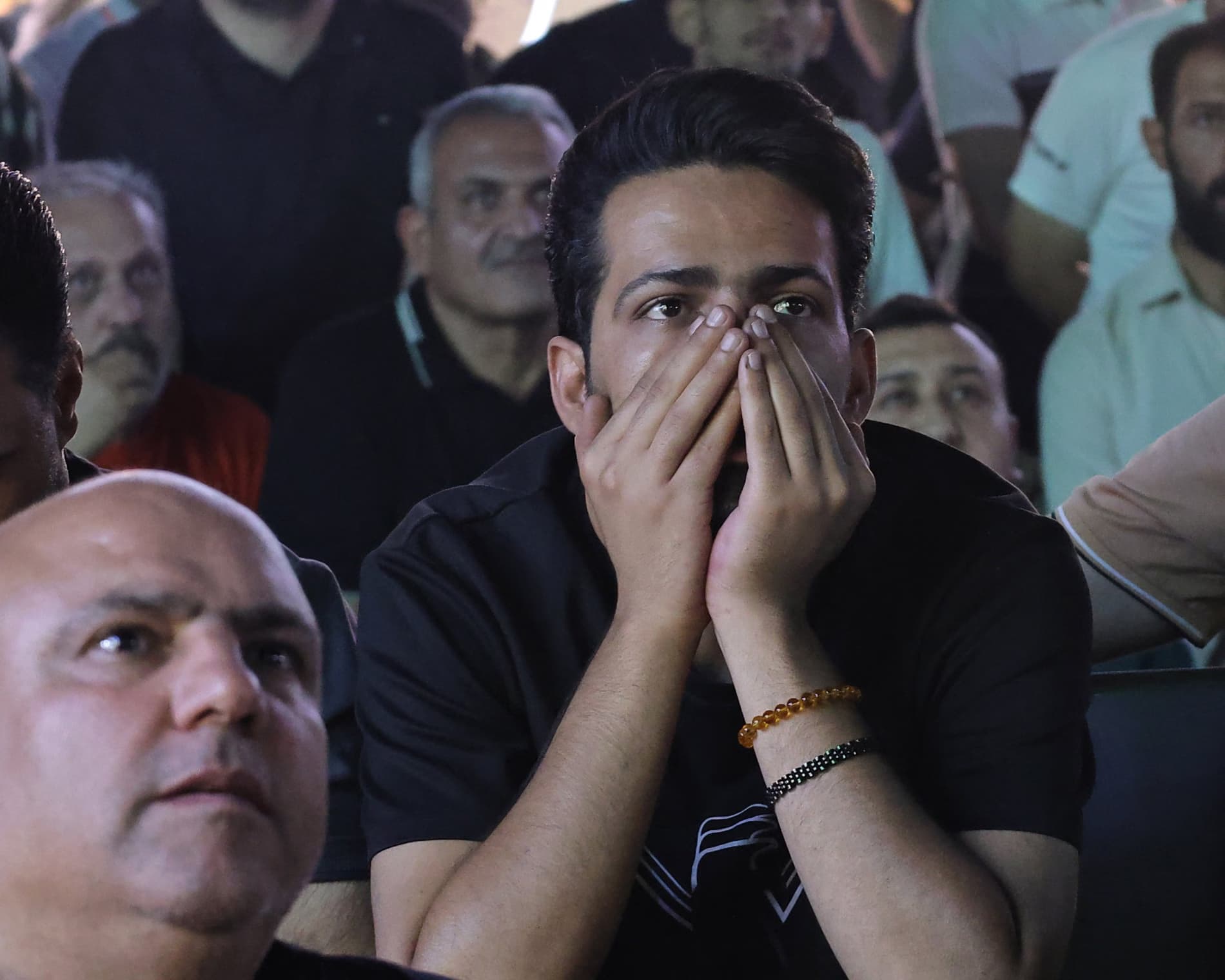 حوّلوا الأهداف إلى قصائد.. التعليق العربي يخطف الأضواء في المونديال