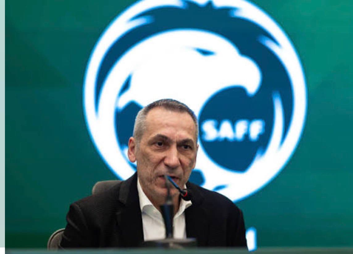‫اتحاد القدم ينتظر تقريرين لحسم مستقبل دونيس