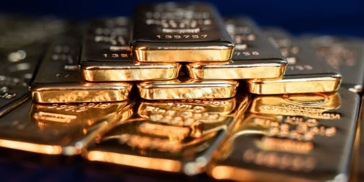 ضغوط الفائدة تقود الذهب للتراجع بنسبة 1% والمعادن النفيسة تهبط جماعيًّا