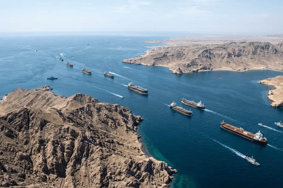 إيران تعلن إغلاق مضيق هرمز مجدداً