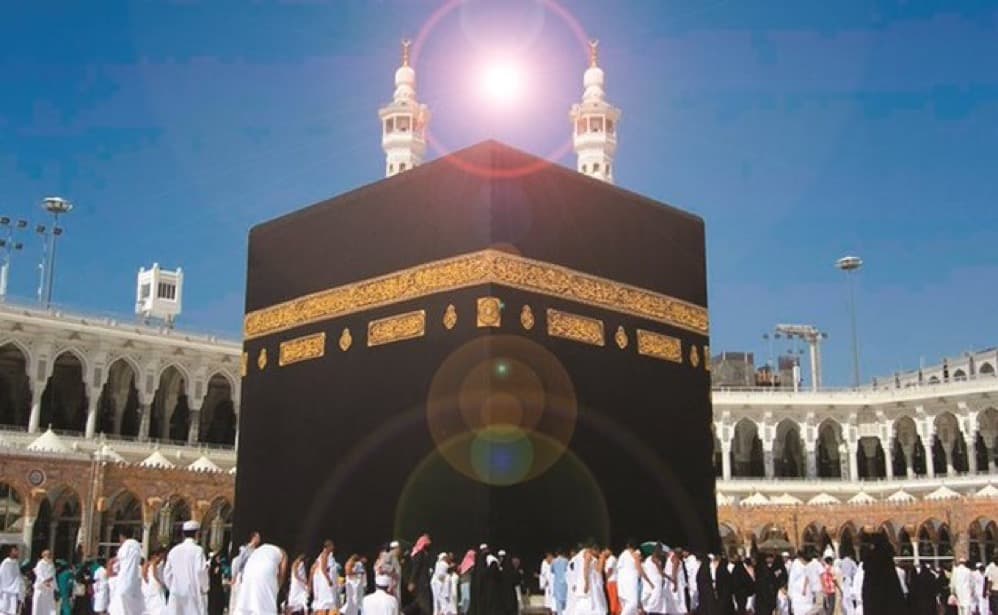عند الساعة 12:26 ظهرًا.. الشمس تتعامد على الكعبة غدًا