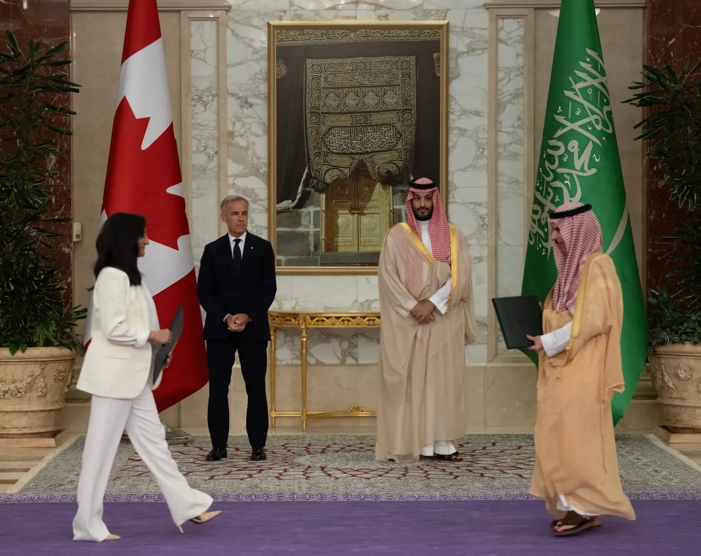 تحول تاريخي.. الصحافة الكندية تناقش التقارب الاقتصادي والسياسي مع المملكة
