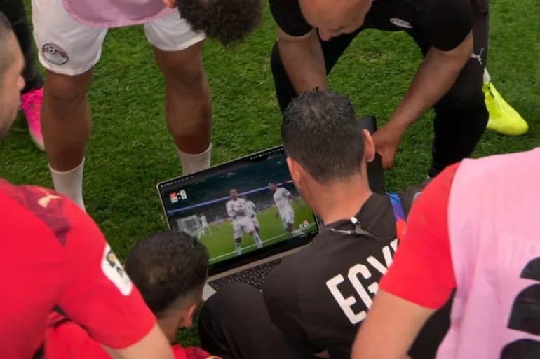 اللابتوب الذي هزم أستراليا.. لقطة مصرية تخطف تريند كأس العالم