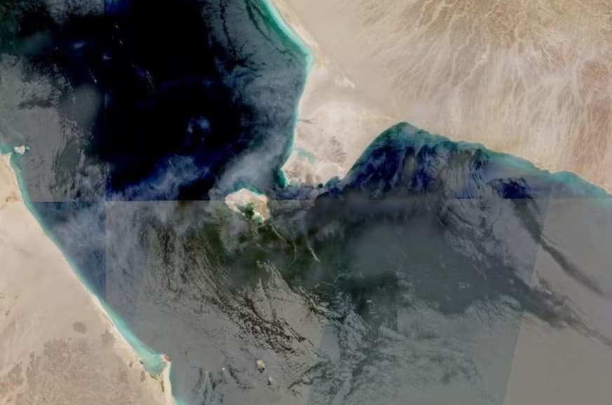 39 سفينة تعبر باب المندب في يوم واحد.. أعلى حركة ملاحة منذ أسبوع